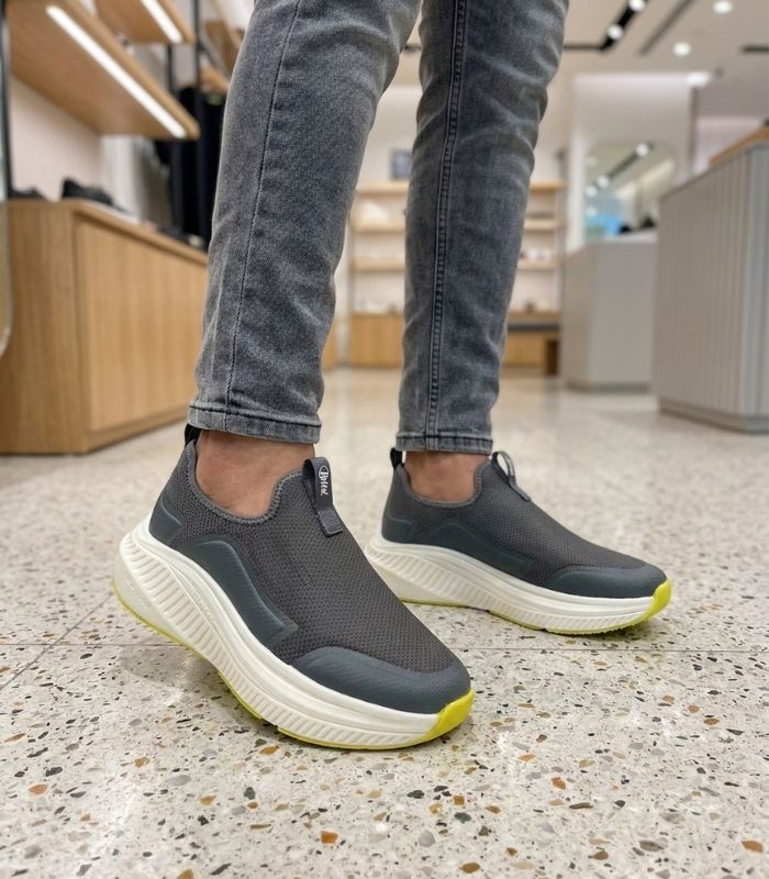 Men Sneakers R0474G