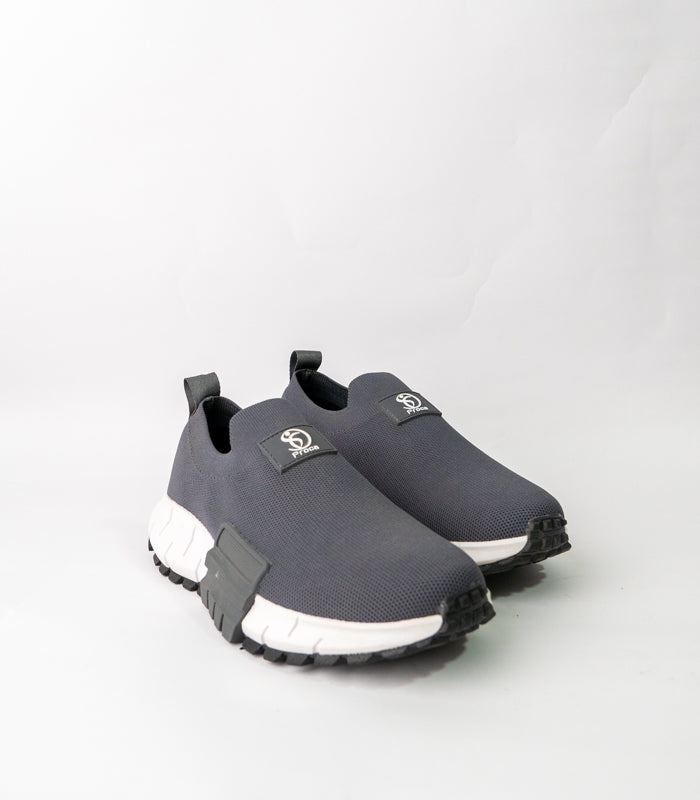 Men Sneakers R0472D