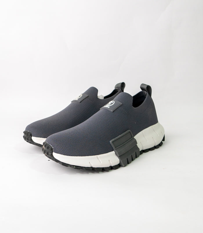 Men Sneakers R0472D