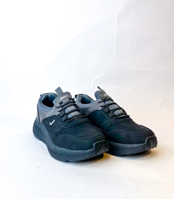Men Sneakers R0470C