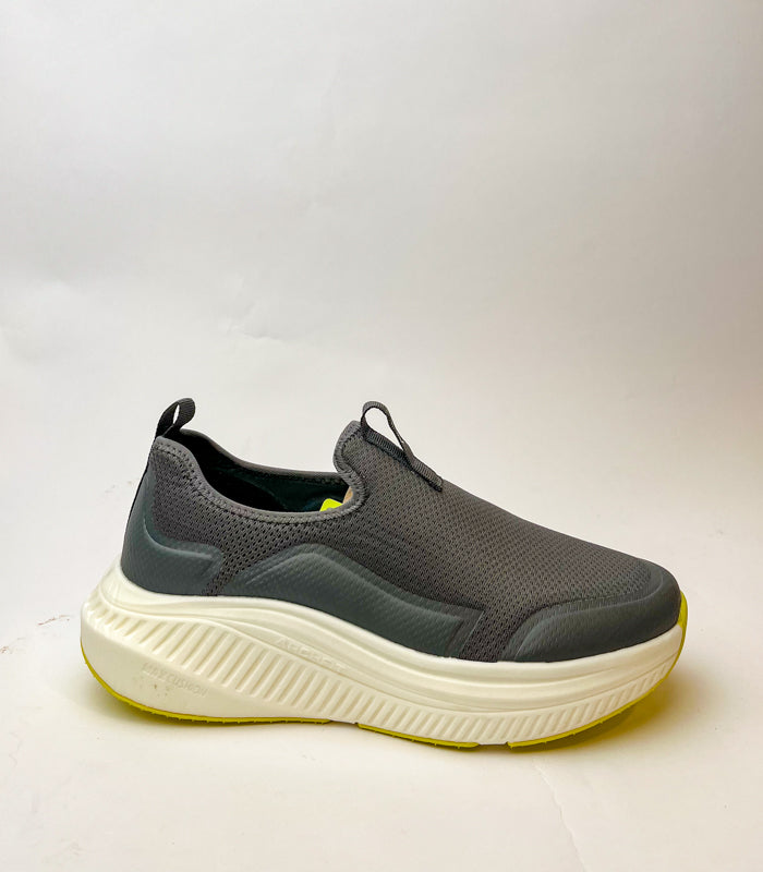 Men Sneakers R0474G