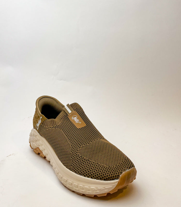 Men Sneakers R0471F