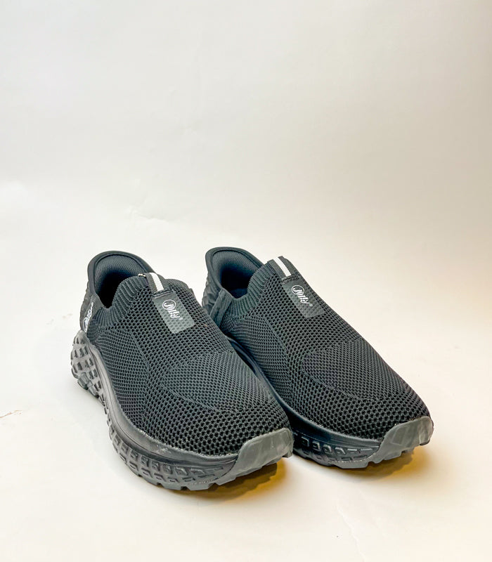 Men Sneakers R0471C