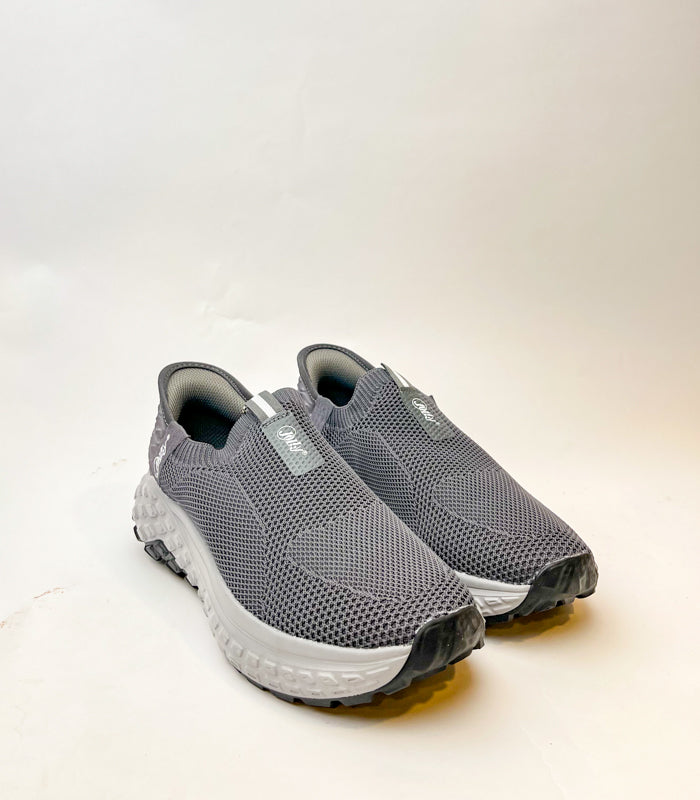 Men Sneakers R0471G