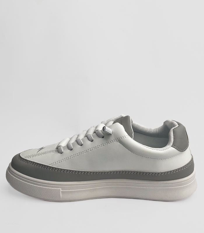 Men Sneakers R0499W